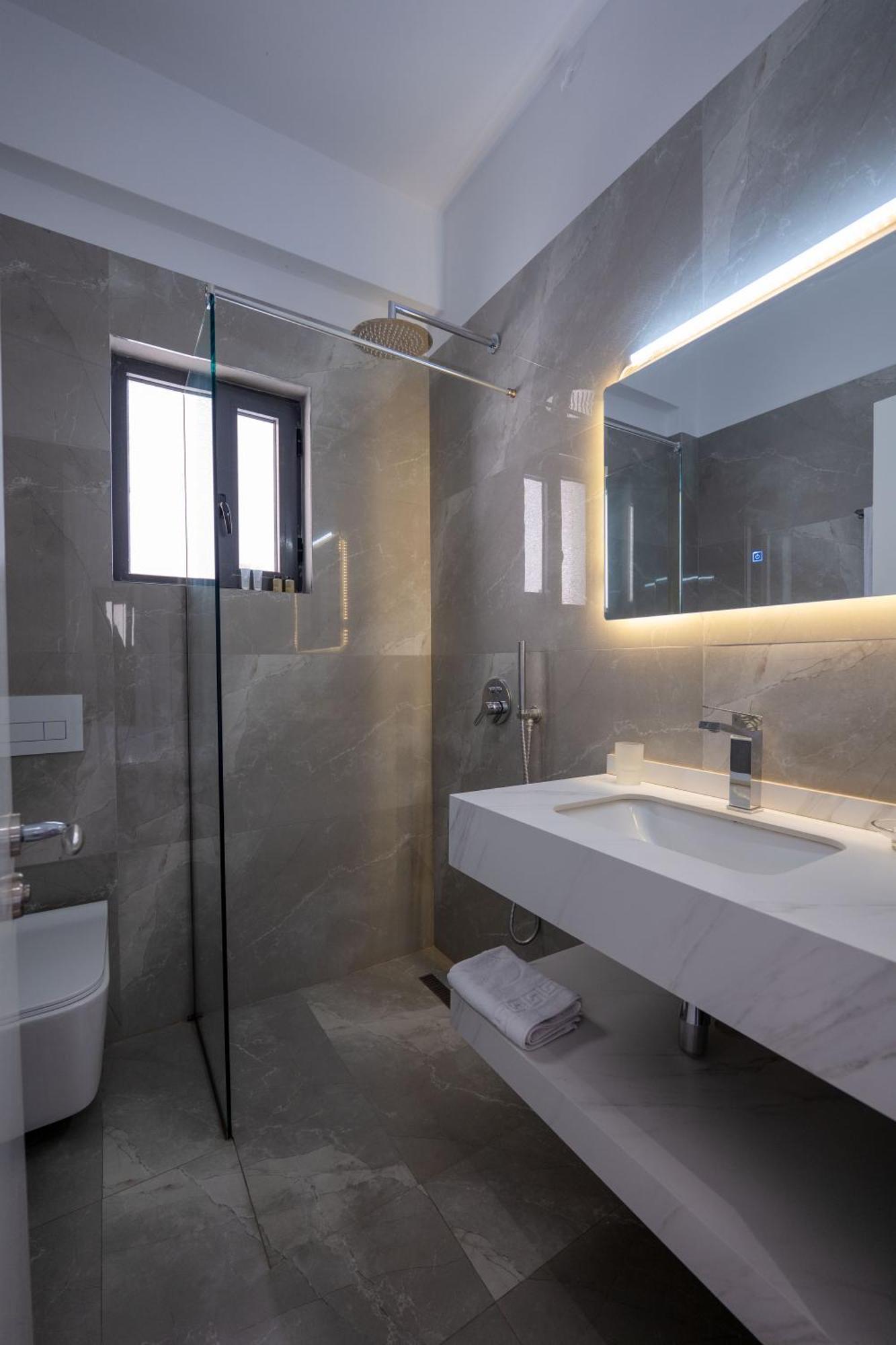 New Heaven Hotel Saranda Extérieur photo