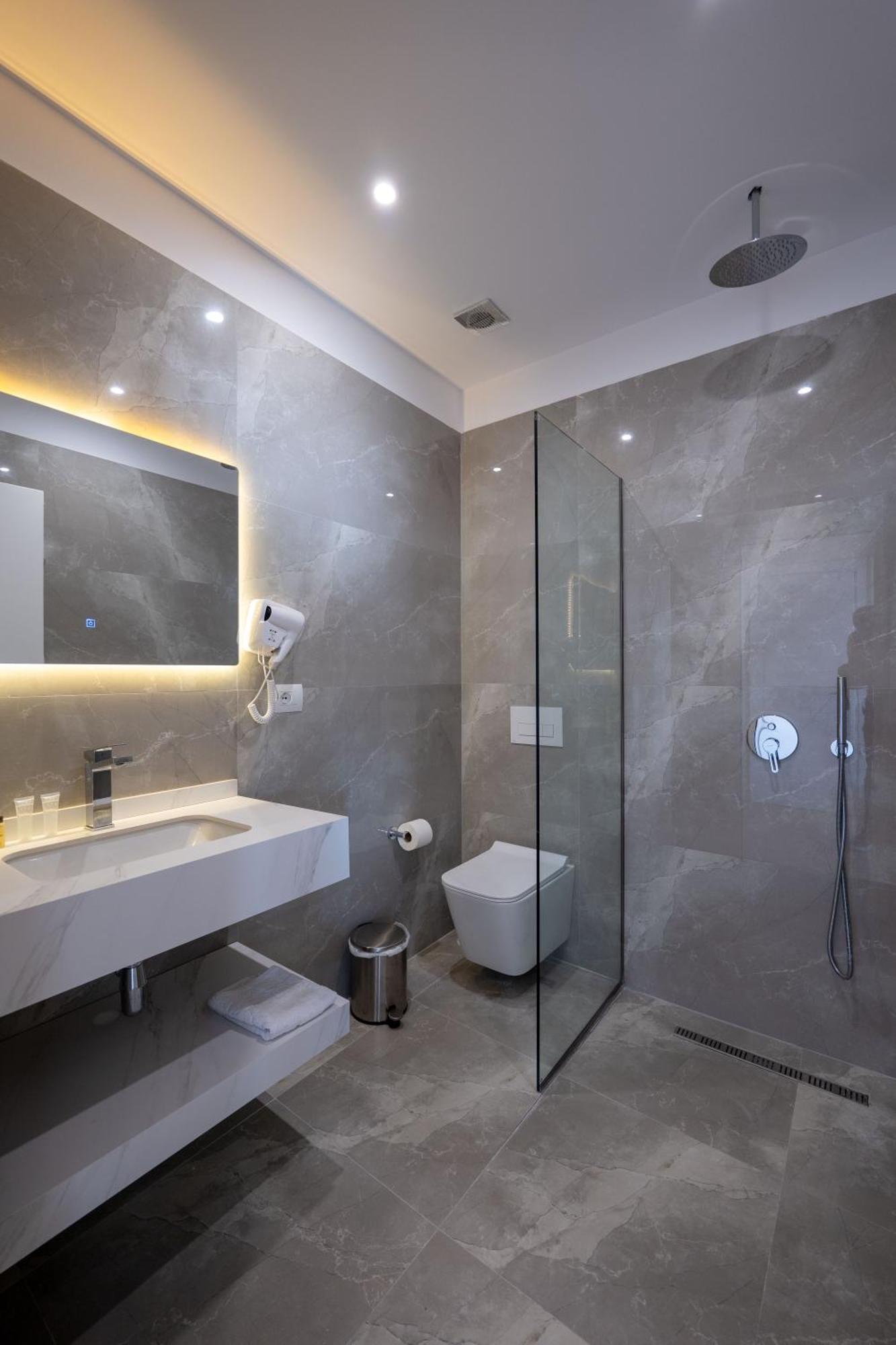 New Heaven Hotel Saranda Extérieur photo