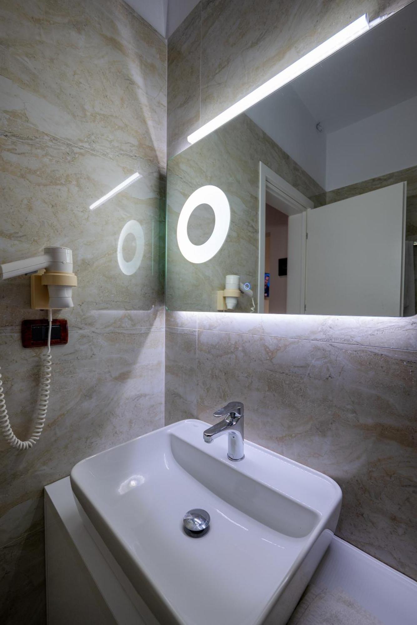 New Heaven Hotel Saranda Extérieur photo